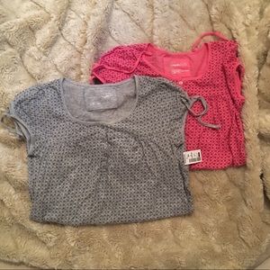2 Aeropostale short sleeve shirts gray pink Small