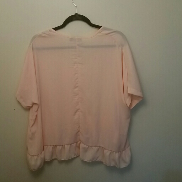 Blush pink flowy top - Picture 2 of 3