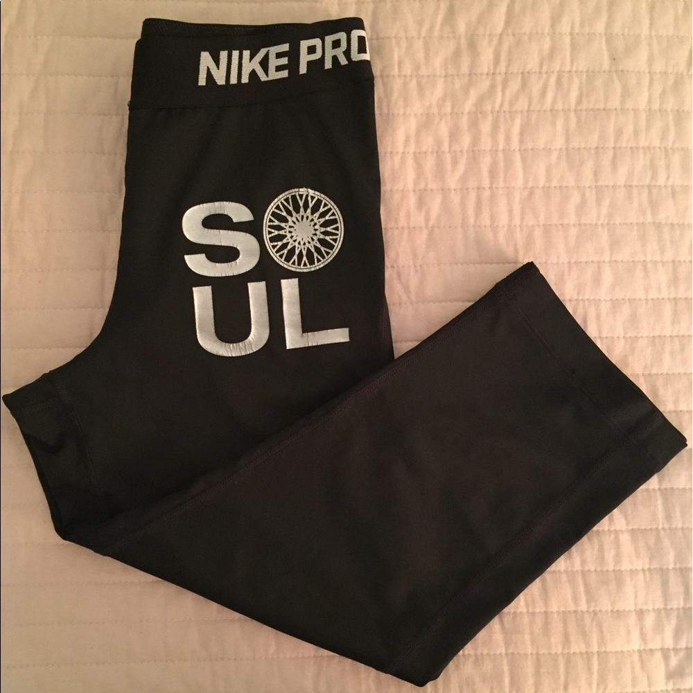 🎉MOVING SALE SoulCycle x Nike Pro Running Capris