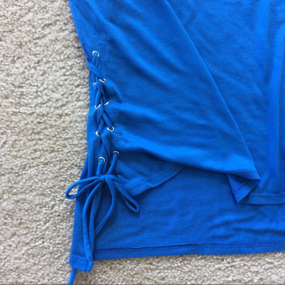 ♥️1 SM LEFT♥️Short Sleeve Top with Side Lace Up - Picture 6 of 6