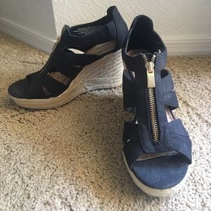 Black w/ Gold zipper Wedges