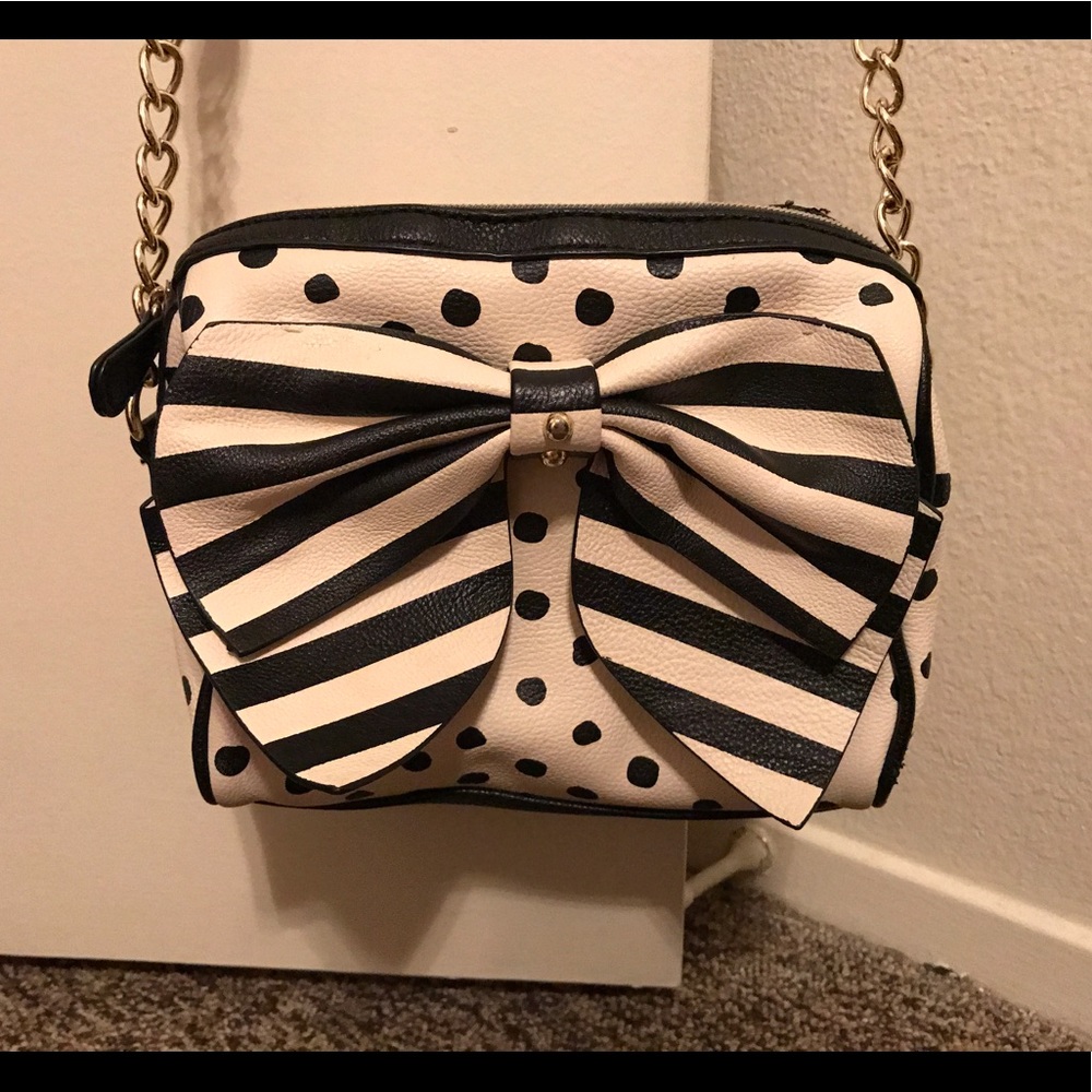 Cross body Betsy Johnson