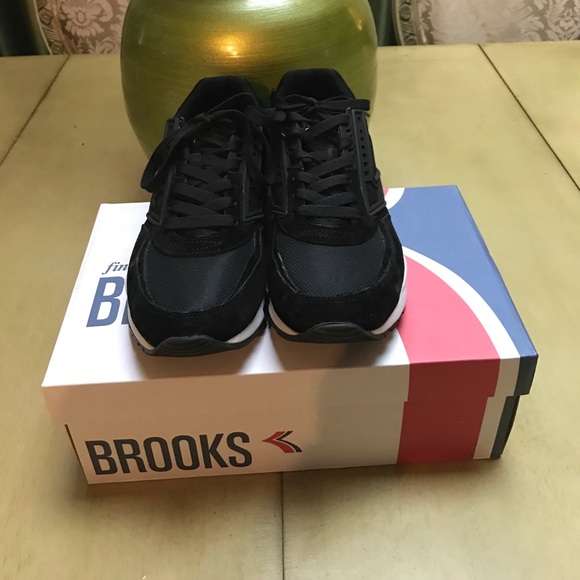 Brooks Other - Brooks sneakers 8.5
