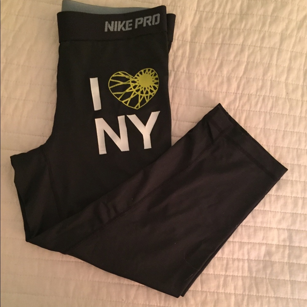 🎉MOVING SALE SoulCycle x Nike Pro Running Capris