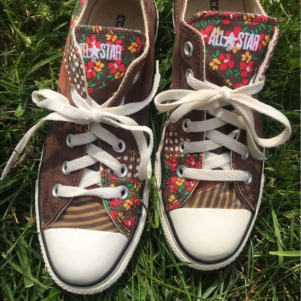 Converse Multi-Design Low Top Sneakers Size 8