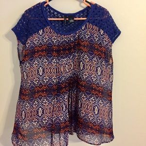 Tribal top