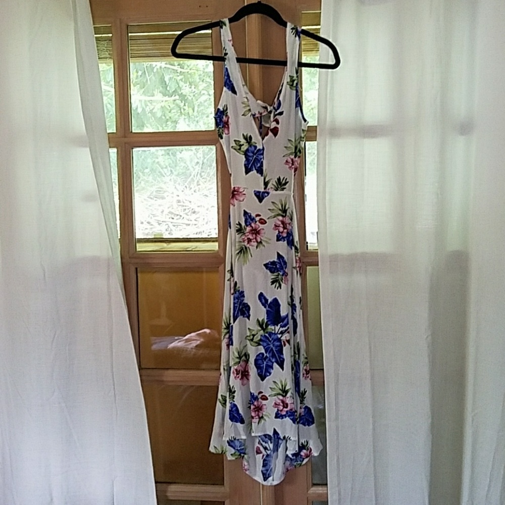Backless floral midi dress