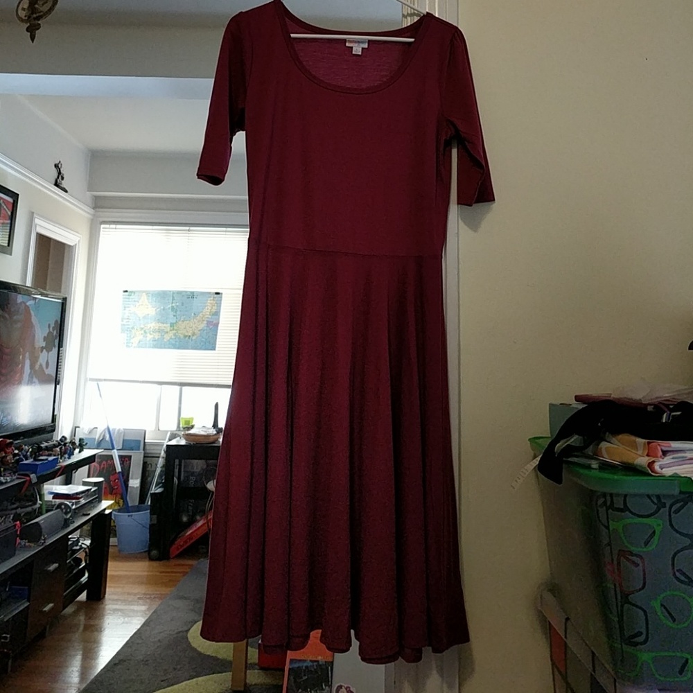 NWOT LuLaRoe Nicole Size Large Wine Dress