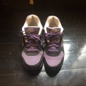 Women's Nike Air sneakers