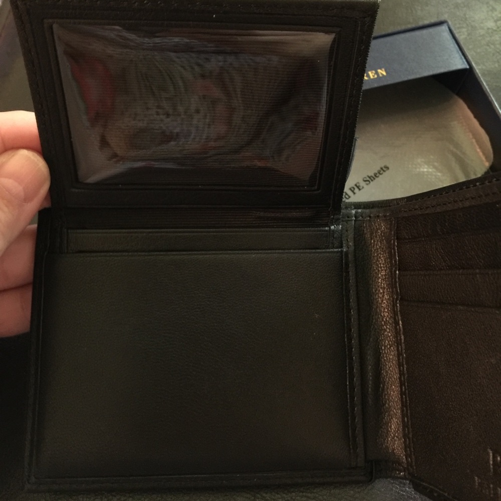 ❌SOLD OUT❌ Polo Ralph Lauren Leather Billfold - Picture 3 of 8