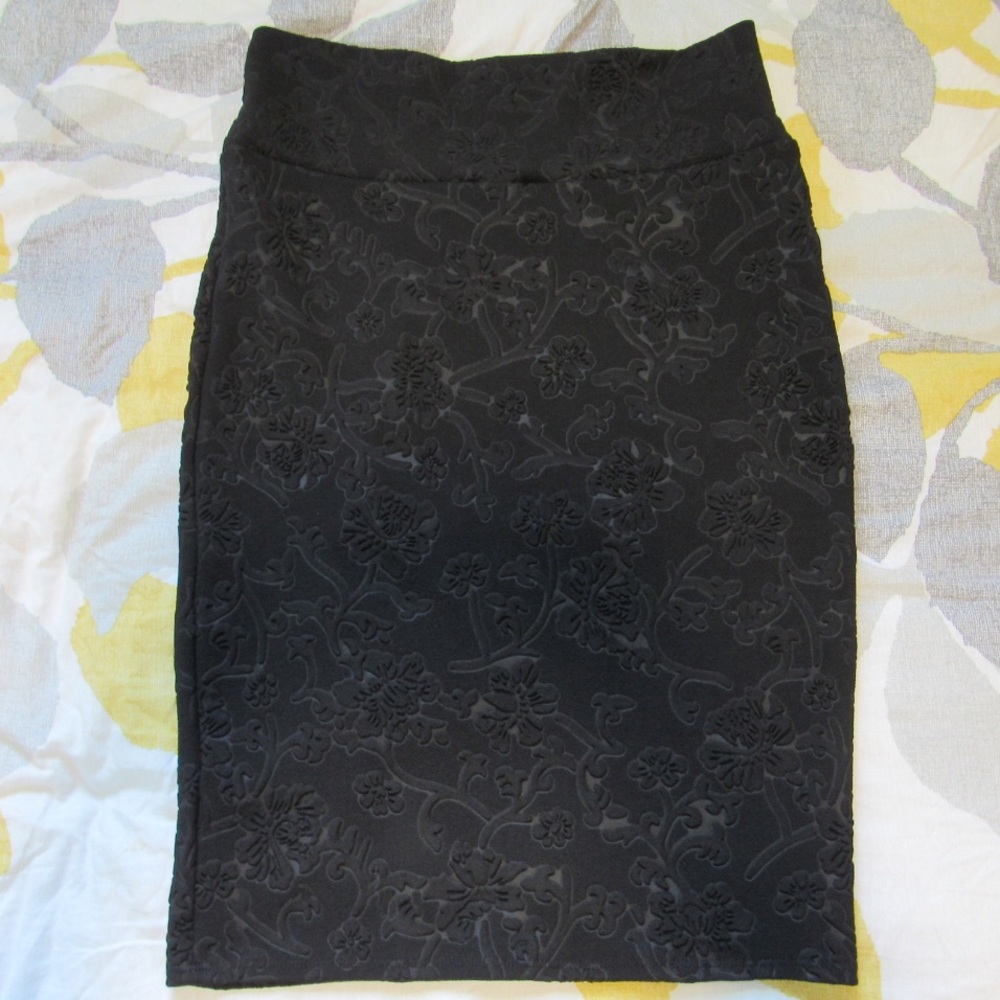 LLR | Floral Embossed Pencil Skirt | Cassie