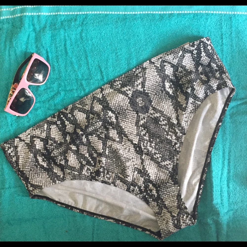 Jacklyn Smith Swim bottom Plus Size