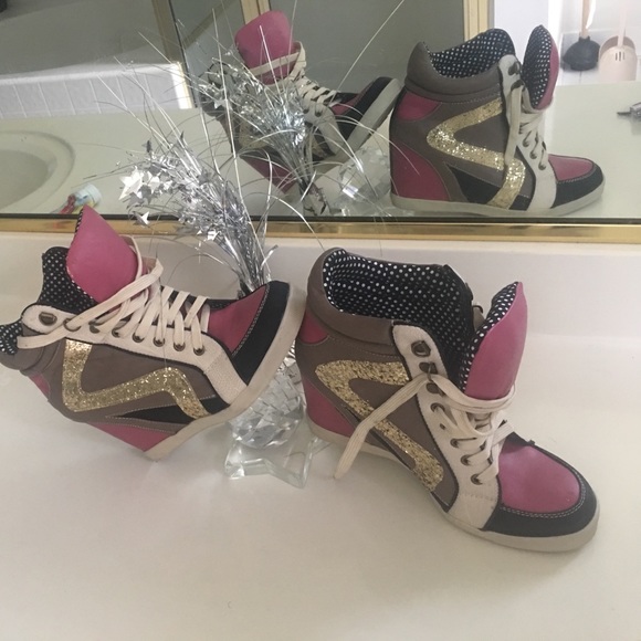 Shoe!🤗🙏🏾😘 - Picture 1 of 7
