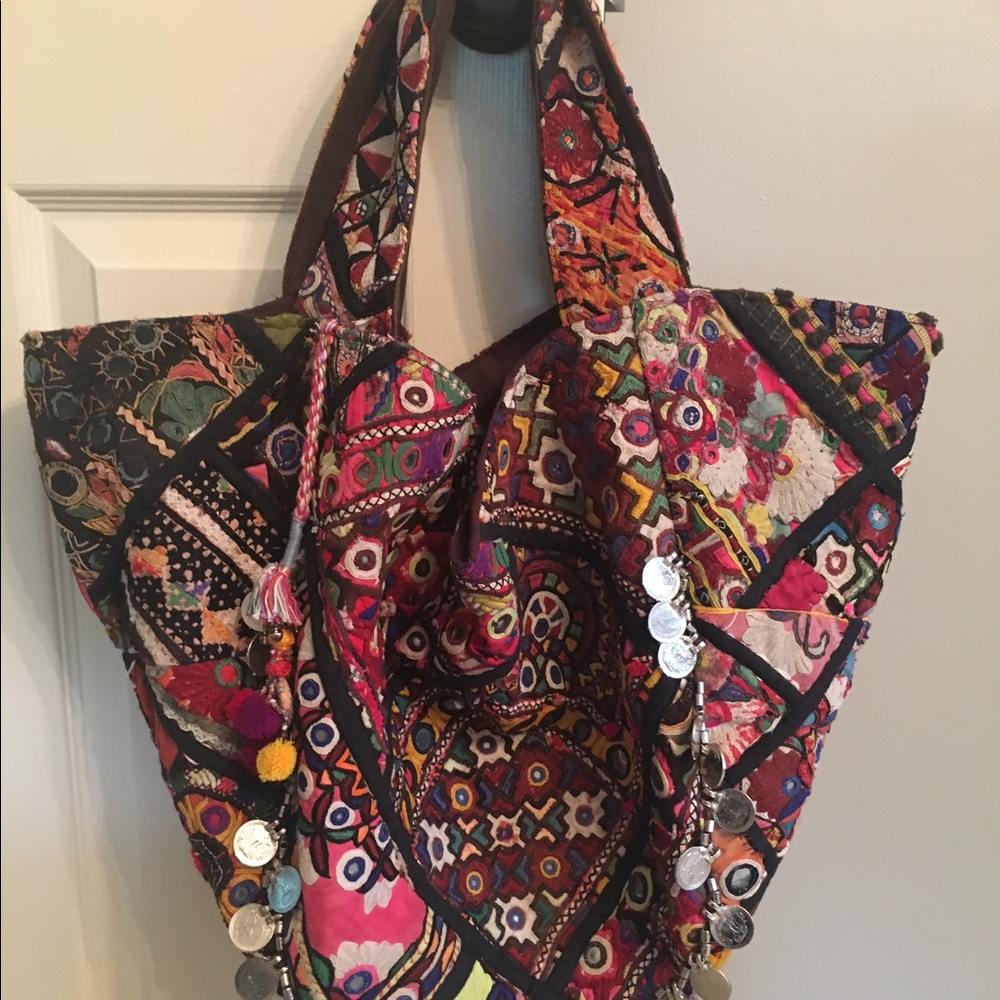 Tylie Malibu Prana Hobo