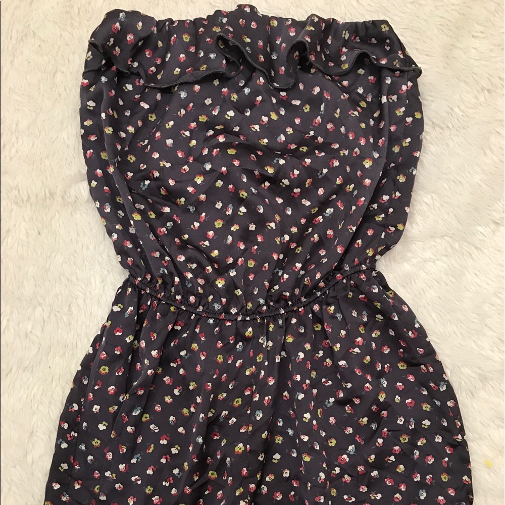 Timing Ruffle Sleeveless Romper