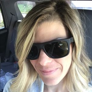 Meet your Posher, Shelby