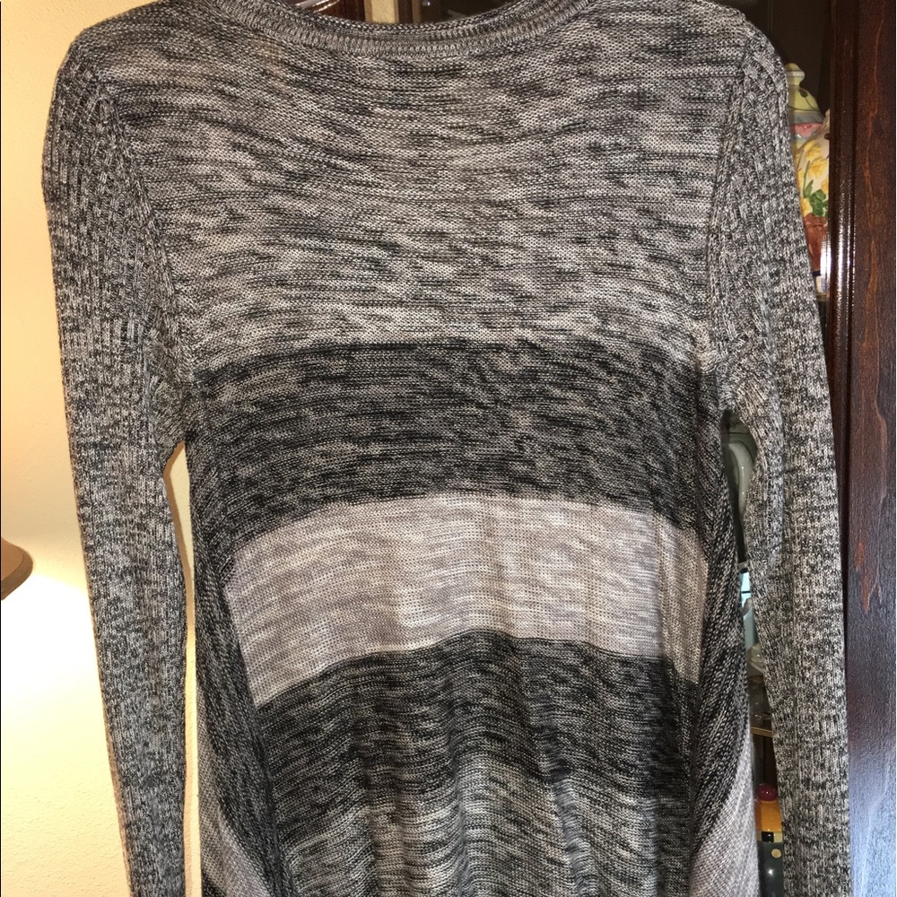 Fall sweater 🍃🍂👚 - Picture 2 of 4