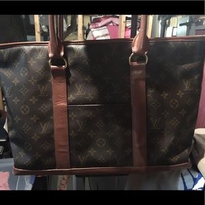 Louis Vuitton laptop bag or purse