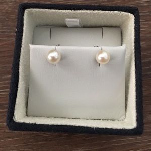Pearl Earrings NEW NEVER WORN