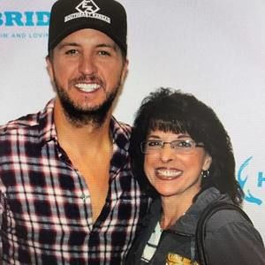 Meet your Posher, Lori