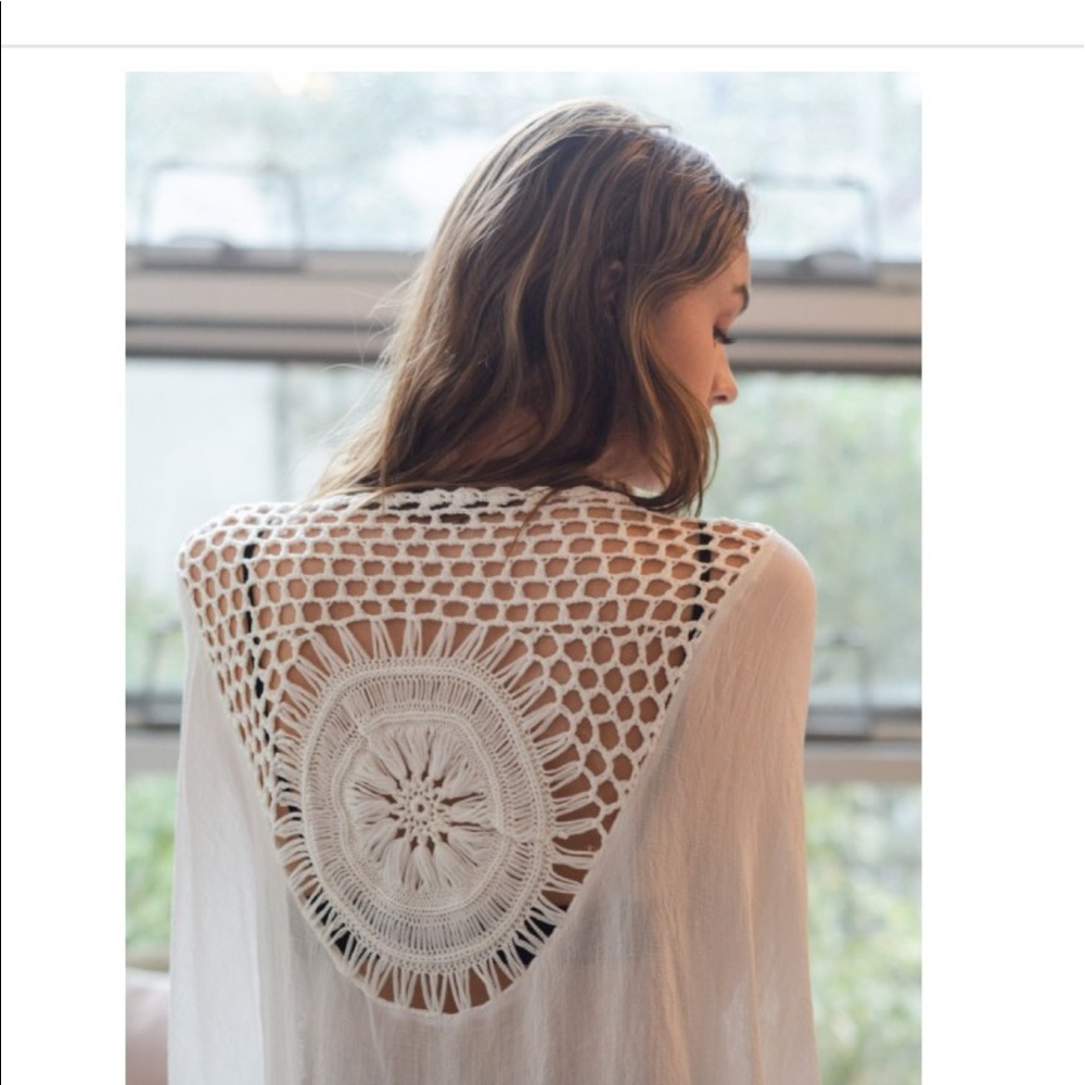 Crotchet Medallion tassel Kimono - Picture 6 of 6