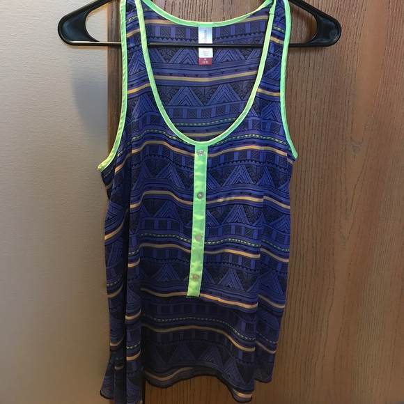 Tank top - Picture 1 of 3