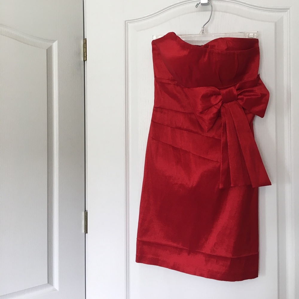 strapless formal dress