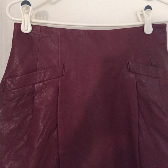 Leather skirt - Picture 2 of 3