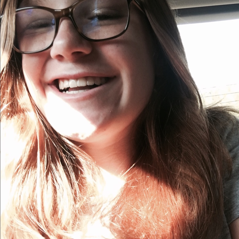 Meet your Posher, Alivia