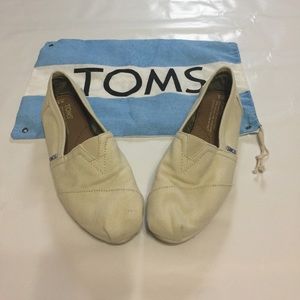TOMS