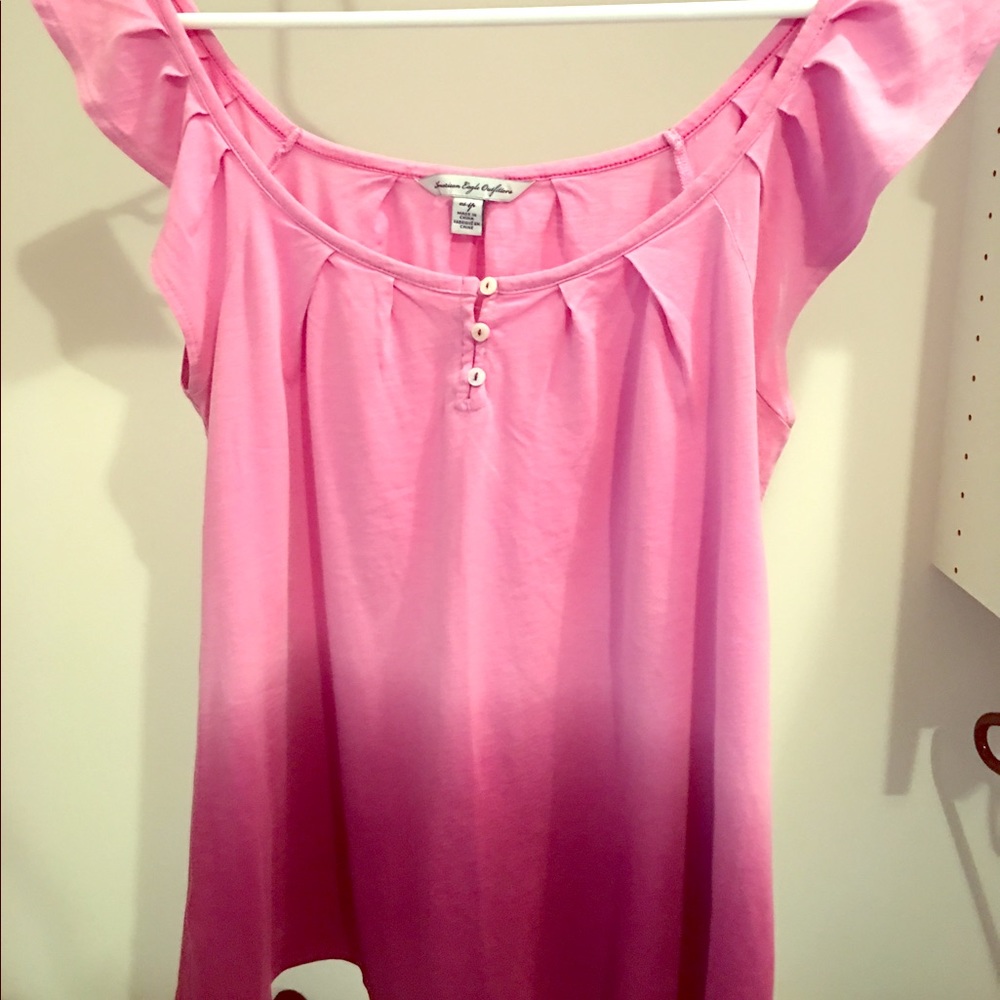 🎀American Eagle Ombré Pink flutter cap sleeves!