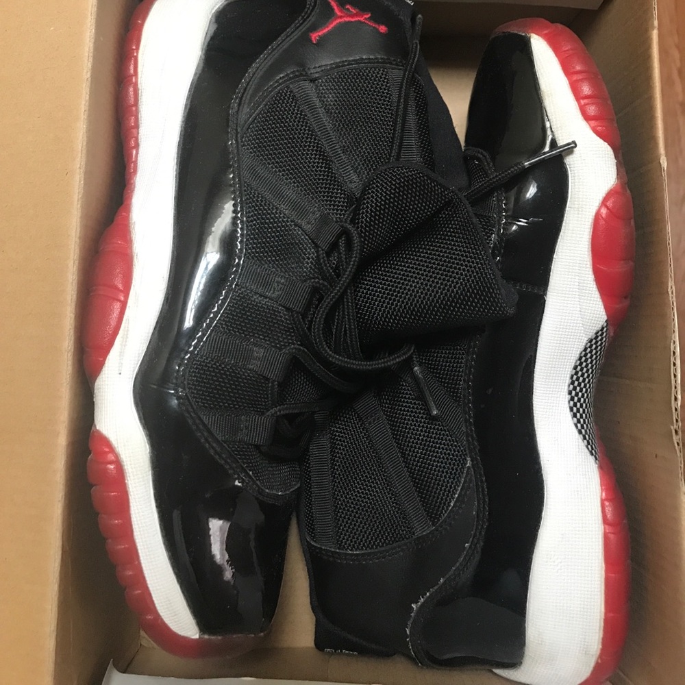 Jordan Bred 11s size 7 men's