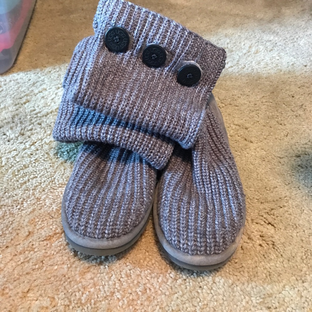 Grey knit UGG boots