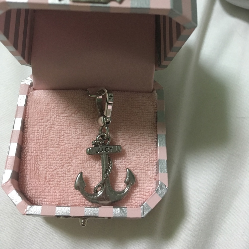 Anchor charm