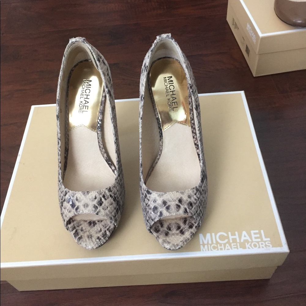 Great condition snake skin heels