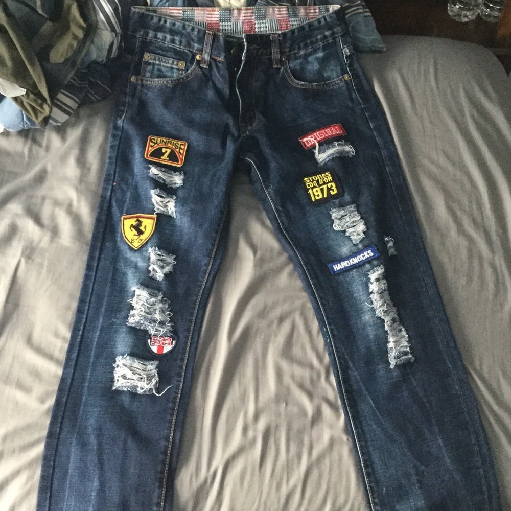 Jeans with patches