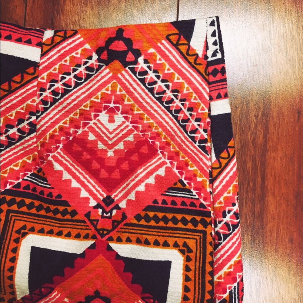 Merona size 16 tribal mini-more like a 12-14