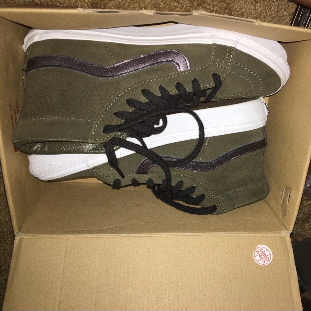 olive green skates vans
