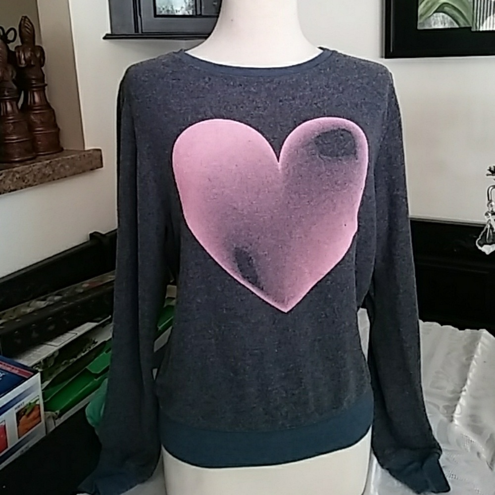 Wildfox Heart long sleeved light sweater