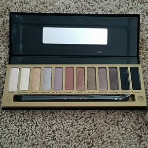 Limited Edition Nude Pure Cosmetics shadow palette
