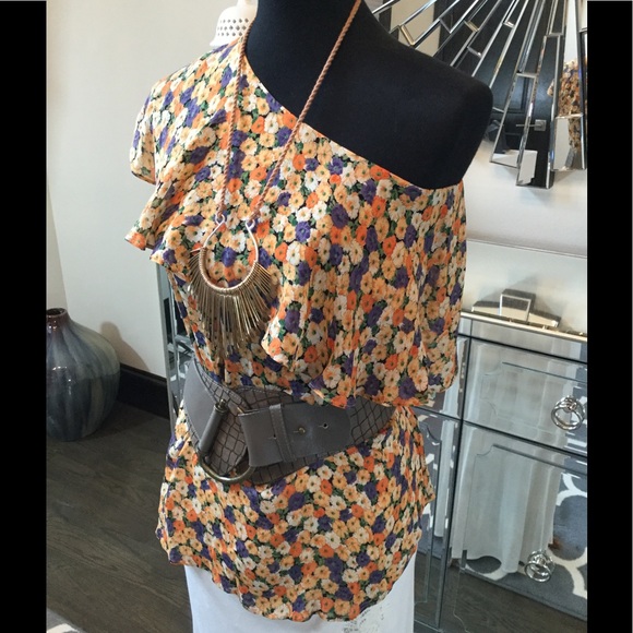 Maple One Shoulder Blouse - Picture 5 of 8