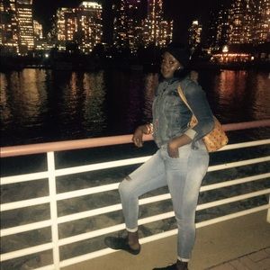 Meet your Posher, Ashley