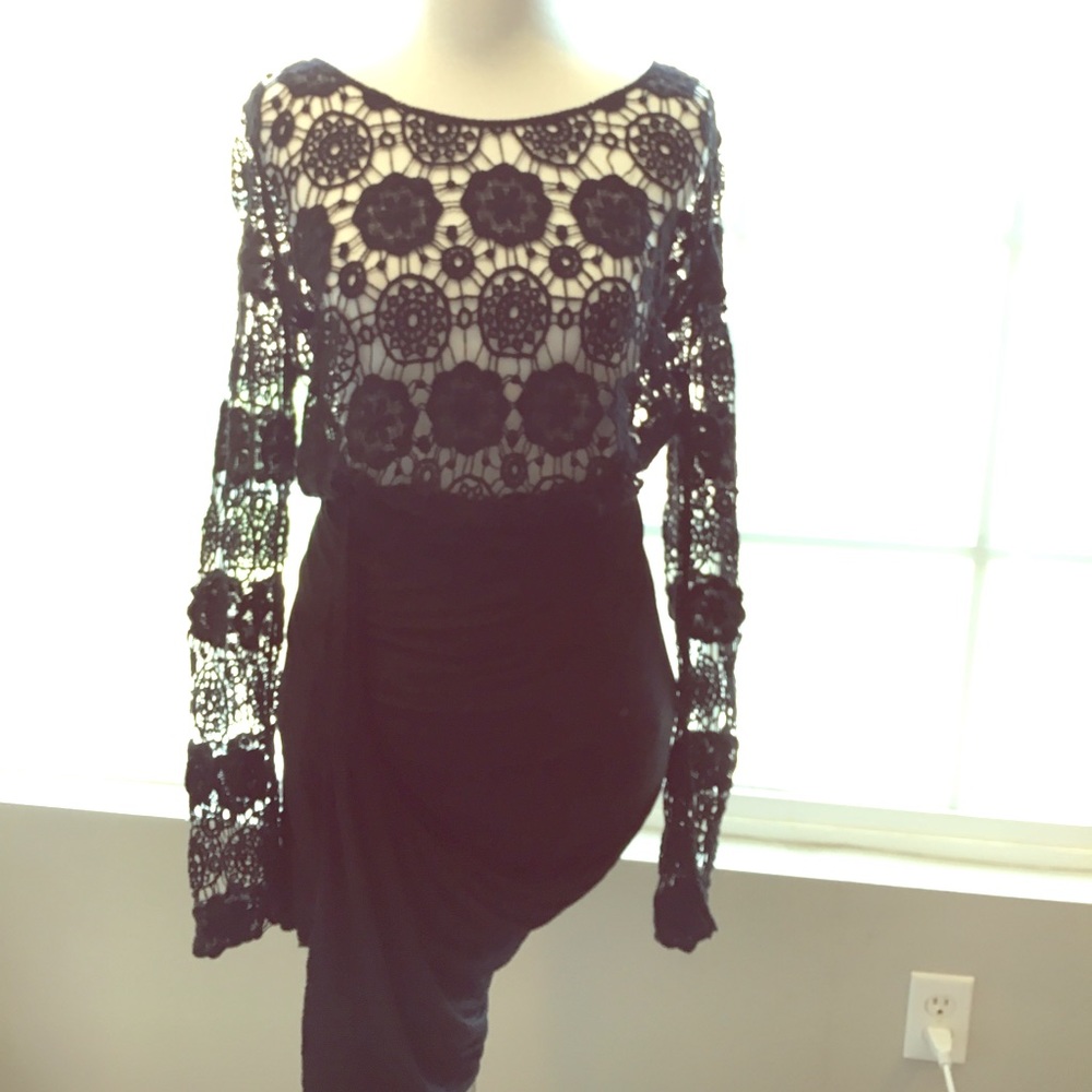 Ella moss long sleeved crochet top