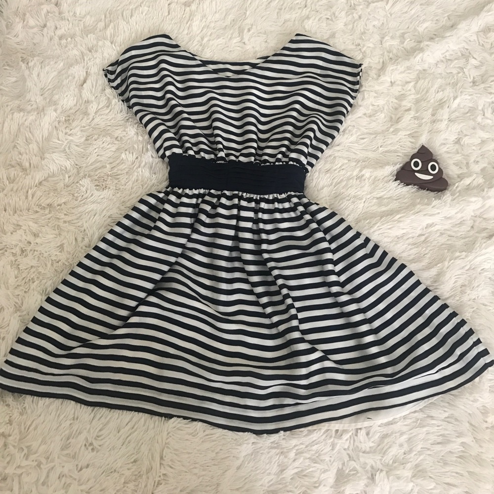 White and navy blue strip dress