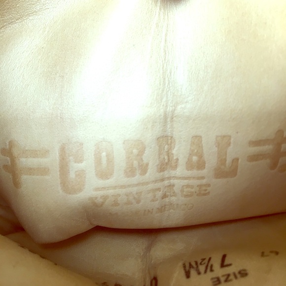 Women's CORRAL Boots - Picture 4 of 5