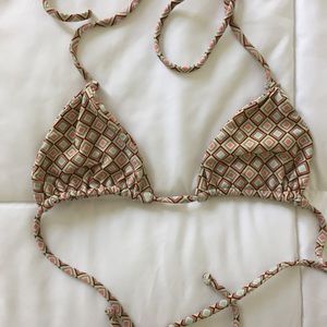 Posh Pua Triangle Top Small