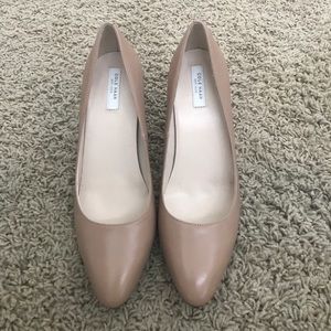 BRAND NEW! Never worn Cole Haan pumps.