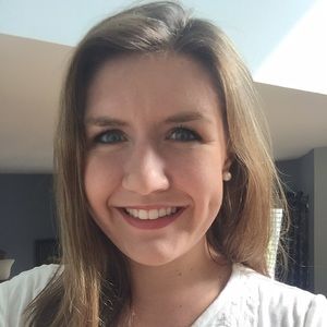 Meet your Posher, Elizabeth