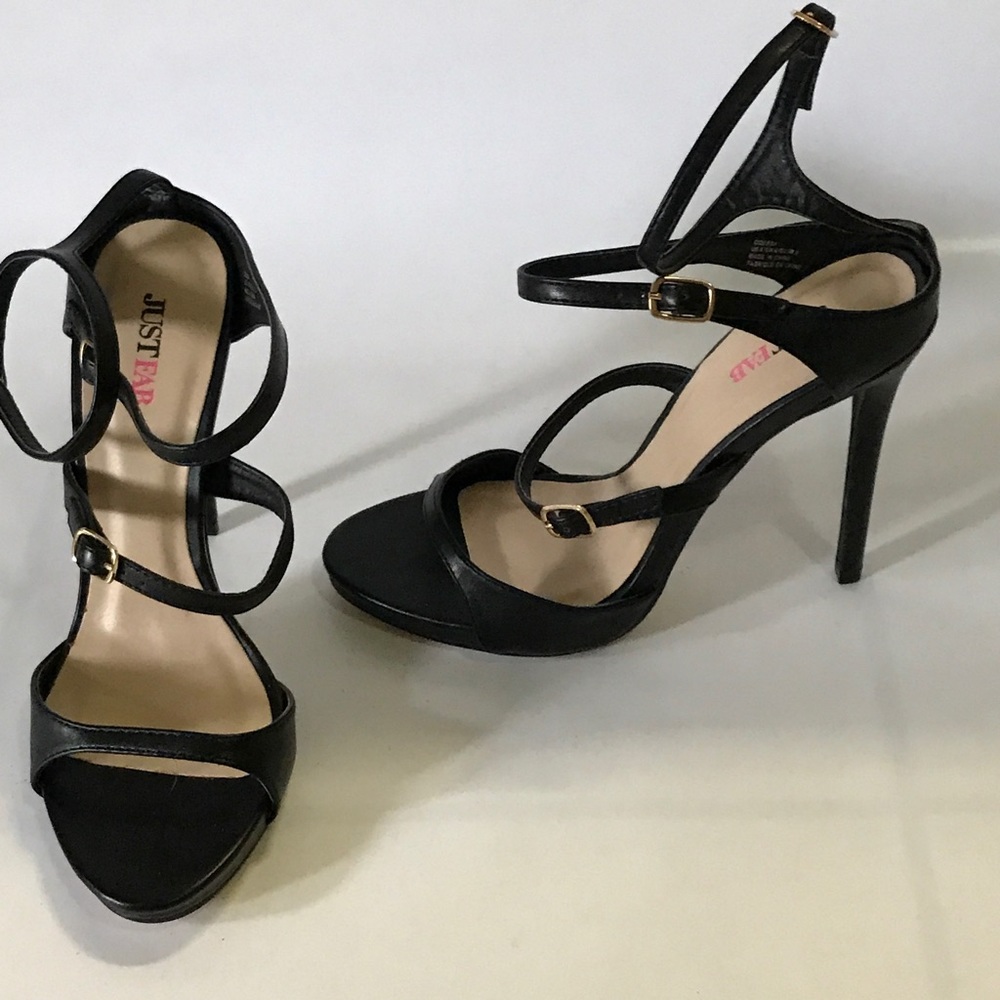 JustFab Heels- never worn!