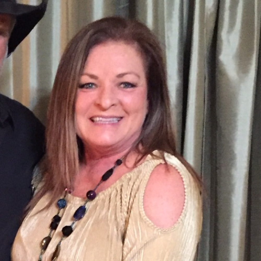 Meet your Posher, Laurie